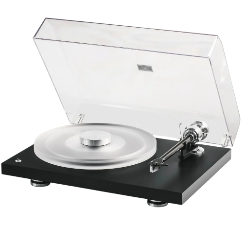Pro-Ject Debut Reference 10 diržinės pavaros Hi-Fi patefonas su pakeltu dulkių gaubtu – vaizdas kampu