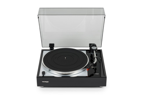 ​Thorens TD 1500 - aukštos kokybės analoginis patefonas. Pavaros tipas: Diržinė pavara su elektroniniu valdymu. Greičiai: 33 1/3 ir 45 aps./min., elektroninis pasirinkimas. | Nemokamas Pristatymas