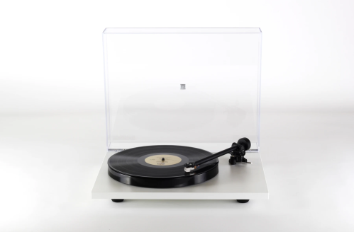 Rega Planar 1 ECO vinilinių plokštelių grotuvas su RB110 tonarma ir apsauginiu dangčiu