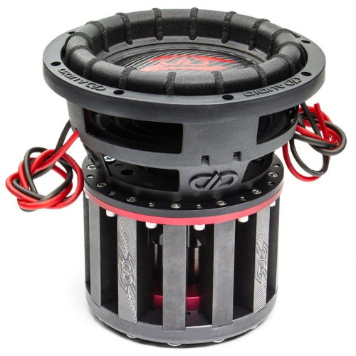 DD Audio mini Z D1, 8 colių automobilinis žemų dažnių garsiakalbis, galinis vaizdas kampu su masyvia magnetų sistema, Z serijos logotipu ir raudonais bei juodais laidais.