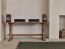 Bowers & Wilkins 707 Prestige Edition kolonėlių pora su stereo stiprintuvais interjere