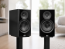 ELAC Debut 3.0 DB63 blizgios juodos lentyninės garso kolonėlės iš priekio