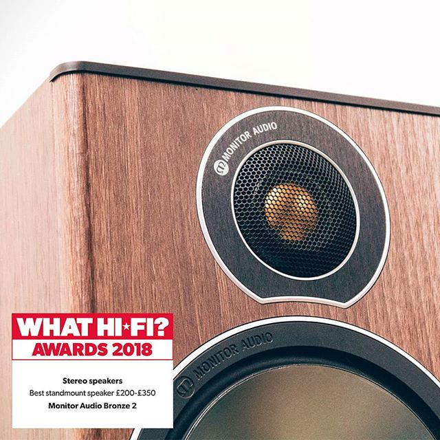 Monitor Audio Bronze 2 Bronze serija dviejų juostų 90 dB/W/m jautrumo, 8Ω lentyninės garso kolonėlės
